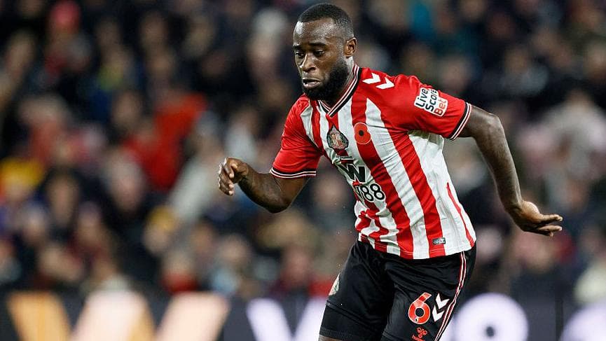 Liverpooli, gjen mbrojtës tek Sunderland