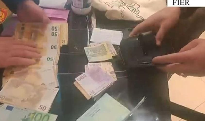 Fier/ Ushtronin prostitucion në banesën e marrë me qira, arrestohen dy të huaja