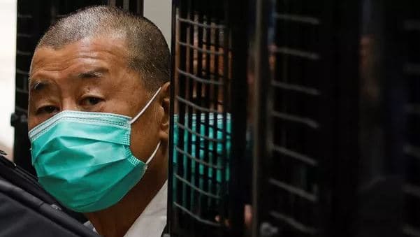 Hong Kong/ Manjati i medias pro-demokracisë Jimmy Lai dënohet me 20 vjet burg