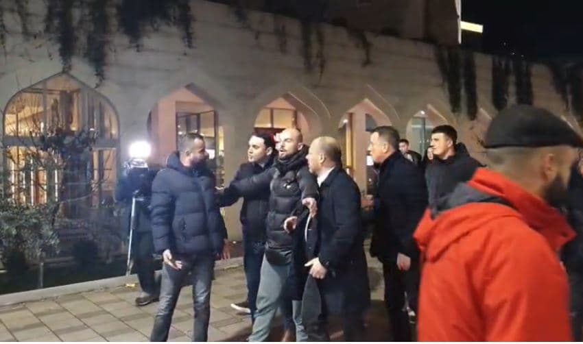 Goditën dy qytetarë gjatë protestës, procedohen penalisht Flamur Noka dhe Xhelal Mziu