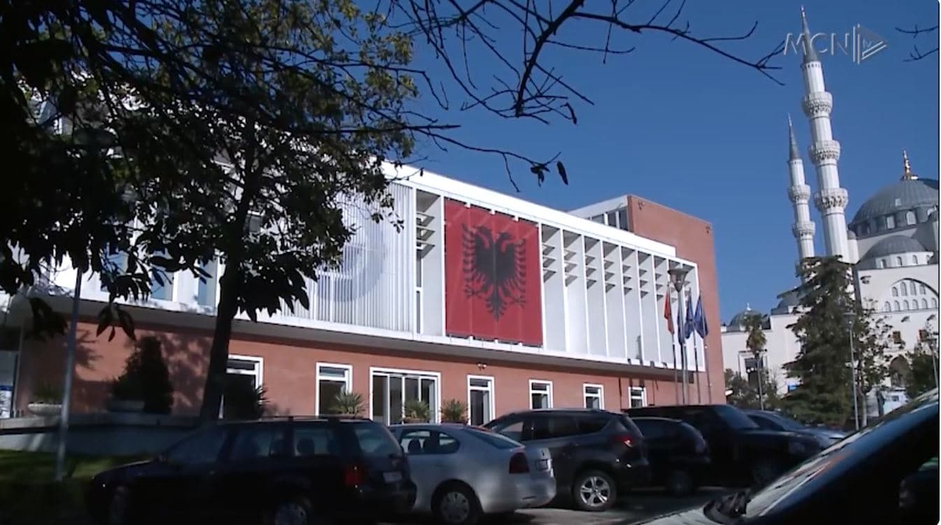PPE-të zbarkojnë në Tiranë me kërkesë të PD. Takimet e mbyllura me ambasadorët, Berishën, KQZ dhe shoqërinë civile