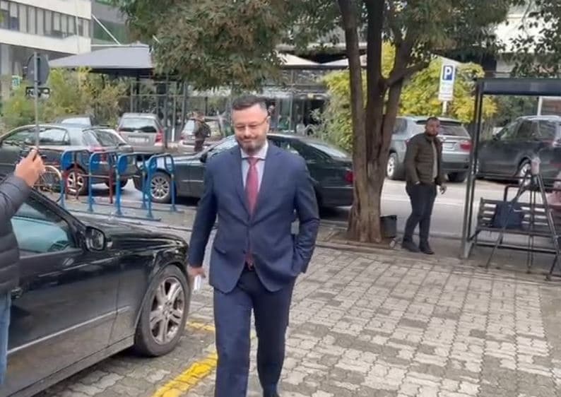Plarent Ndreca paraqitet në GJKKO, rrëzohet kërkesa për përjashtimin e gjyqtares