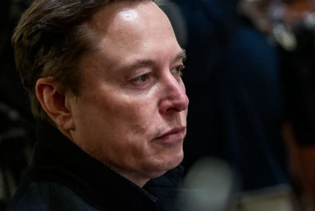 Policia kontrollon zyrat e X në Francë, prokuroria thërret Musk për dëshmi 