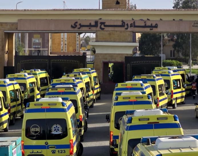 Hapet për hyrje dhe dalje nga Gaza kalimi kufitar i Rafah