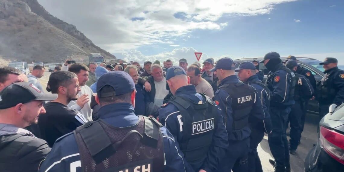 Goditën punonjësin e firmës “Gener 2”, arrestohet një banor i Rrjollit, 5 të tjerë në kërkim