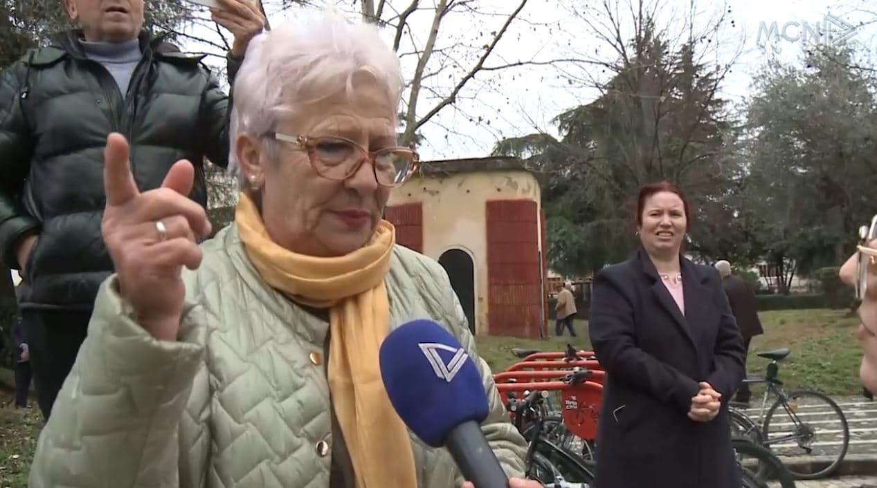 Protestë para Kuvendit për pronat/ Banorët e Rrjolit dhe të Durrësit kërkojnë reagim nga qeveria (VIDEO)