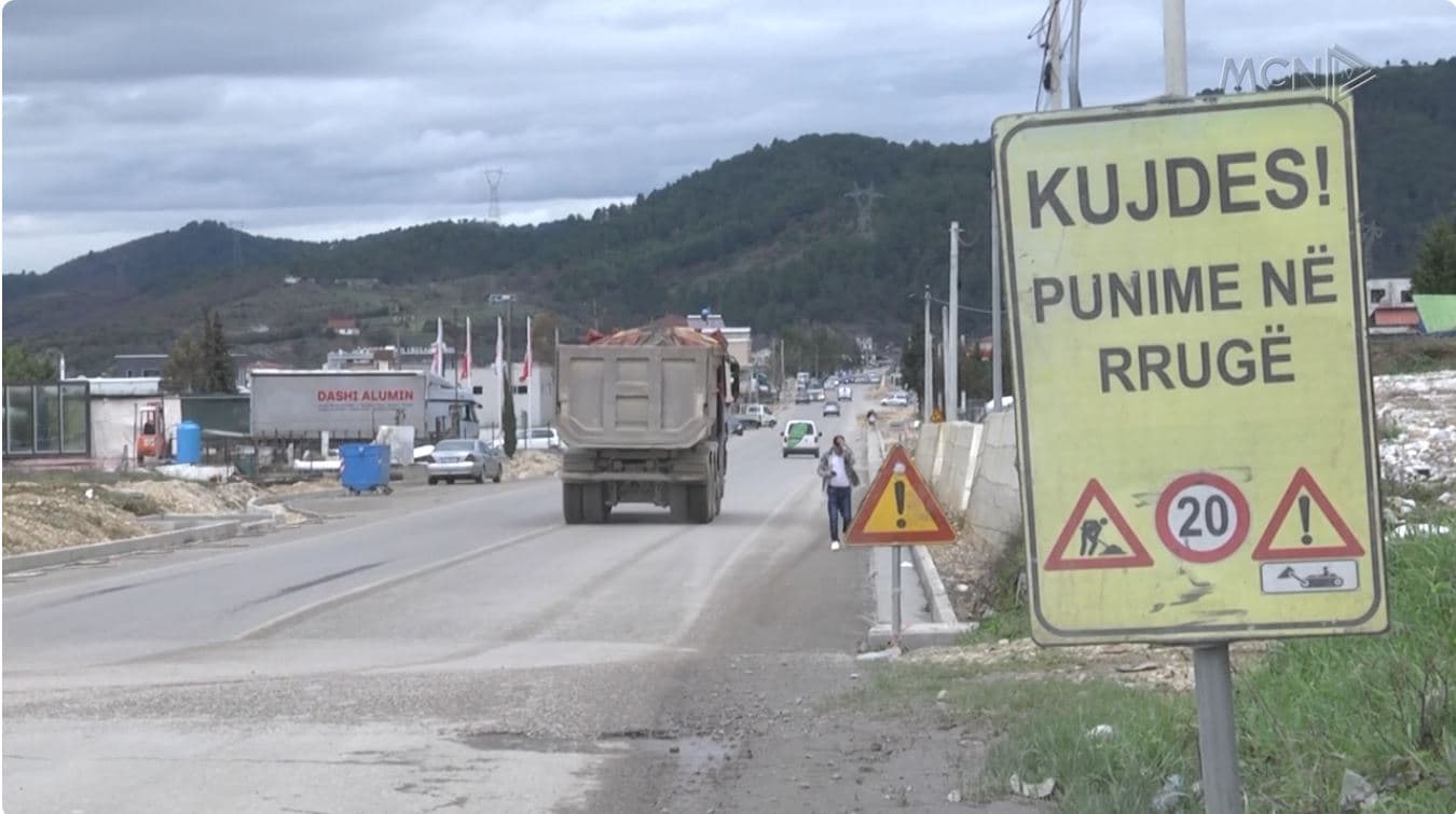Aksi Tiranë-Ndroq, i amortizuar prej vitesh. Banorët: Nuk po punohet, duam zgjidhje të menjëhershme