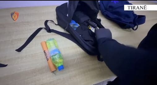 Hodhën molotovë dhe sende të forta në protestën e PD-së/ Arrestohen 18 persona, procedohen 27 të tjerë, mes tyre dhe Klevis Balliu