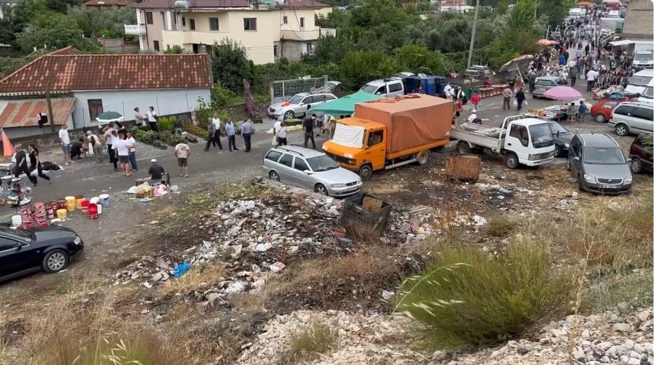 AKU, aksion në tregun e Milotit. Asgjësohet 75 kg mish derri, tregtohej në kushte të papërshtatshme