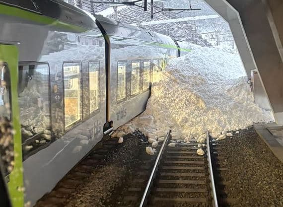 Zvicër/ Një ortek përmbys trenin në Valais, dhjetëra të plagosur