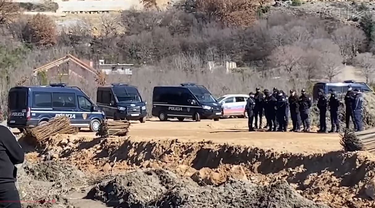 Punimet për resortin nën mbrojtje policore/ Përplasjet në Velipojë, arrestohet një banor i Rrjollit (VIDEO)