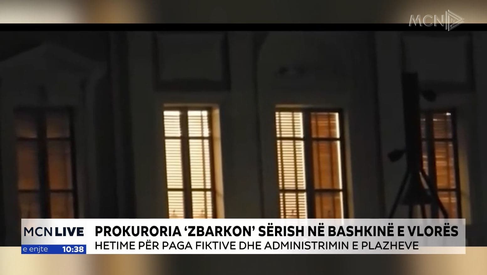 Prokuroria “zbarkon” në Bashkinë Vlorë, hetime për paga fiktive dhe administrimin e plazheve (VIDEO)