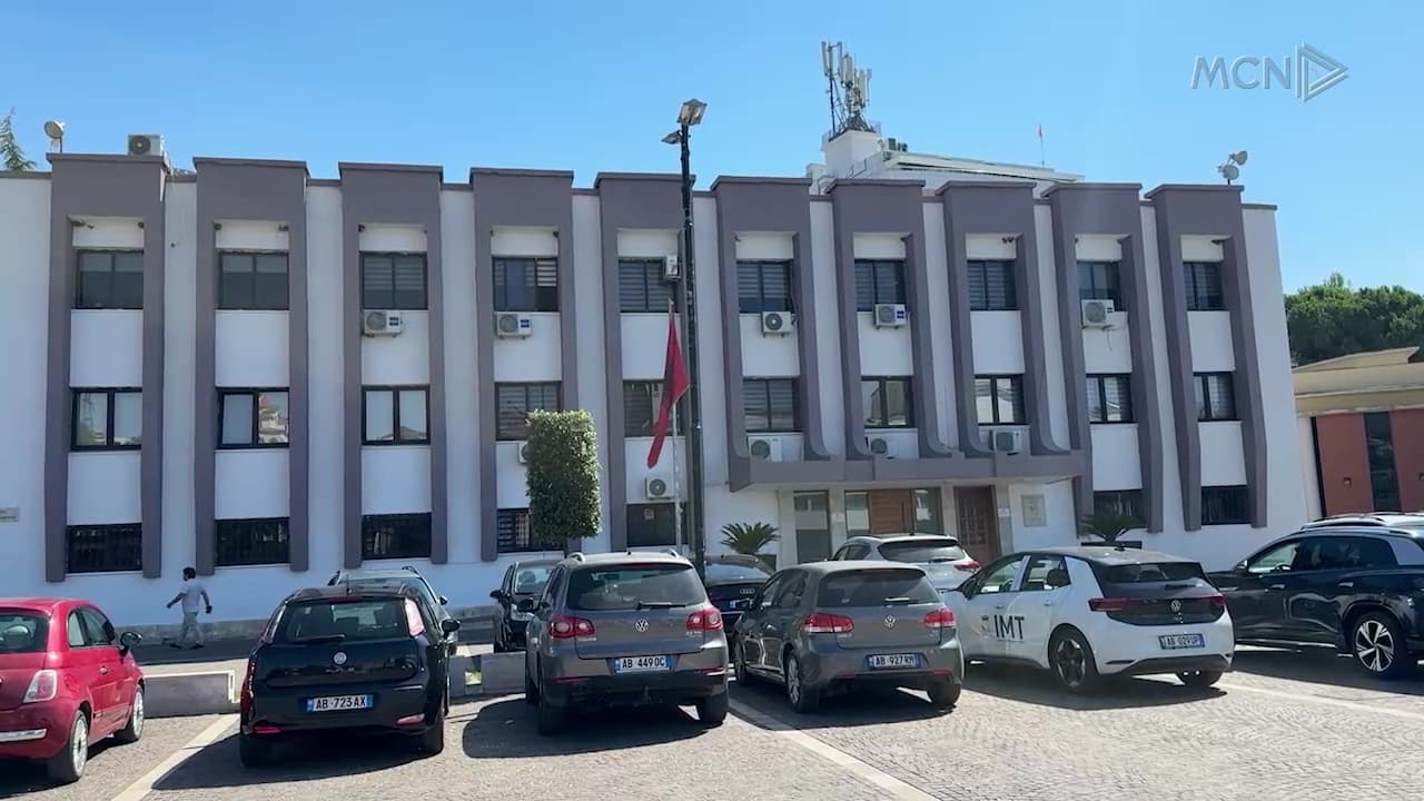 Lezha largon privatët nga mbetjet / Nga qershori pastrimi dhe menaxhimi do bëhet nga bashkia (VIDEO)
