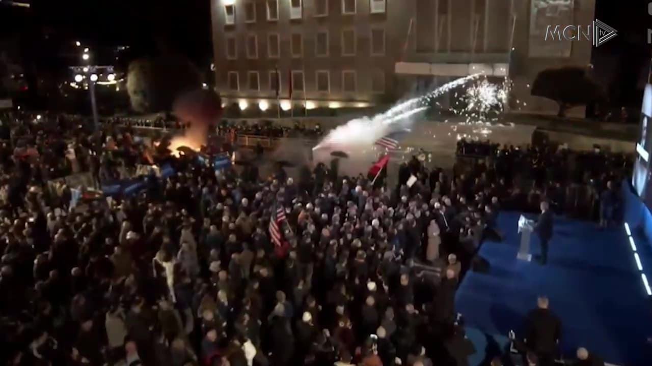 52 të shoqëruar pas protestës së PD / Procedohet penalisht Klevis Balliu, disa të lënduar (VIDEO)