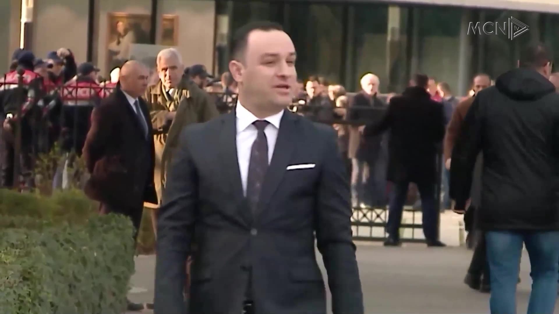 Lirohet nga burgu ish-deputeti Jurgis Çyrbja / U dënua për përkrahjen e Altin Hajrit dhe korrupsion në zgjedhje (VIDEO)