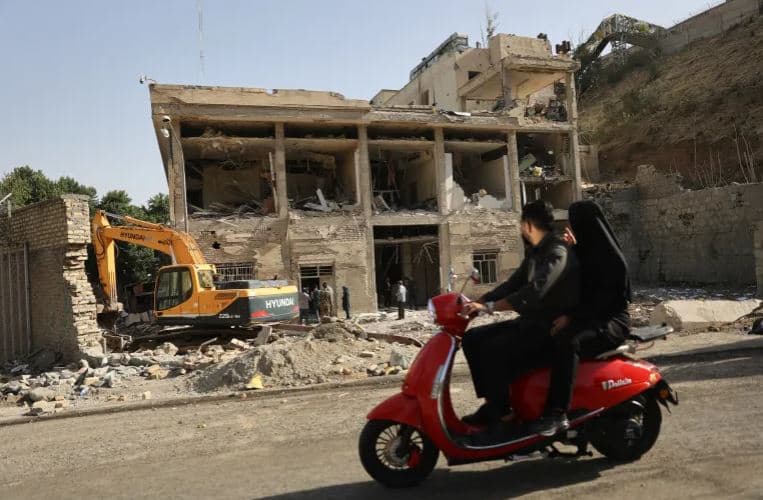 Trazirat para luftës, Irani ekzekuton tre të dënuar për vrasjen e policëve 