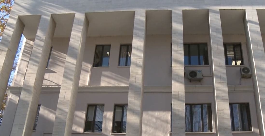 “Arresti me burg” rishihet vendimi unifikues/ Gjykata e Lartë nis procedurën për ndryshimin e praktikës gjyqësore (VIDEO)