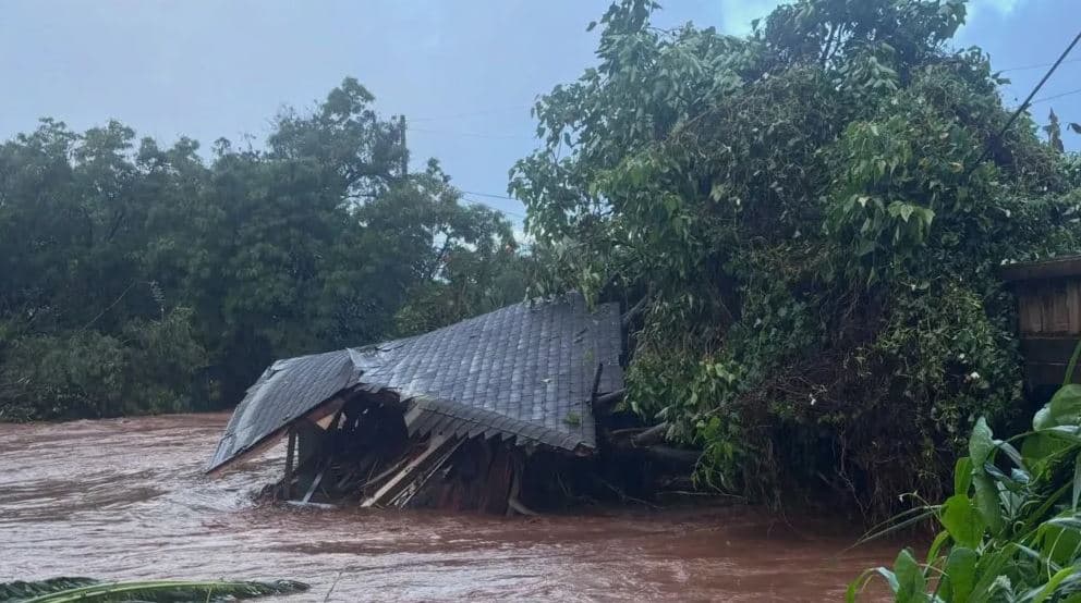 Përmbytje të mëdha në Hawaii, mijëra banorë evakuohen 