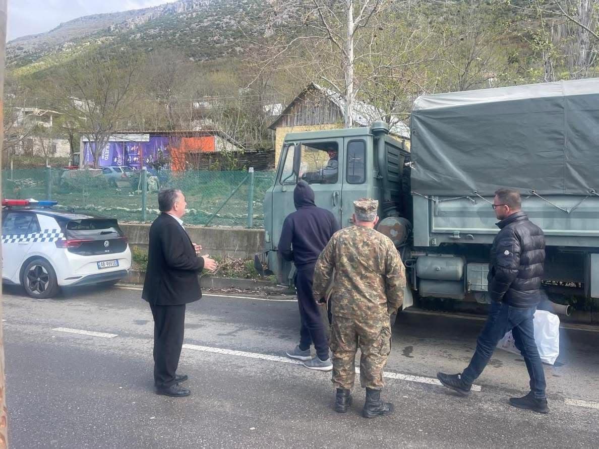 Nis shkatërrimi i shkëmbinjve me rrezik potencial për banorët në Bashkinë e Lezhës
