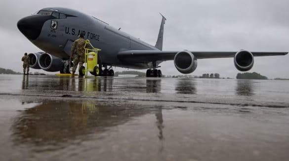 Irak/ Aeroplani amerikan KC-135 rrëzohet gjatë furnizimit ajror