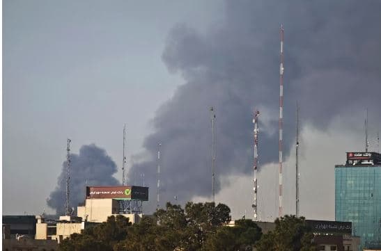 Ushtria izraelite kryen sulme në jug të Bejrutit/ Hezbollah përgjigjet, lëshon 30 raketa