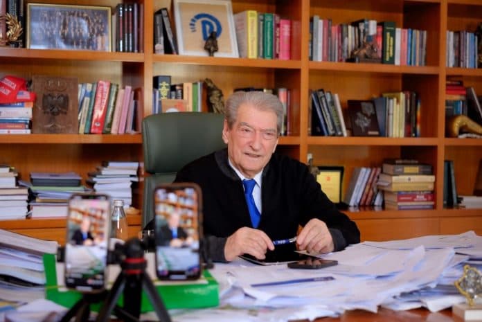 Më 17 prill, protesta e radhës së PD/ Berisha: Jemi ende në kilometrin e fundit (VIDEO)