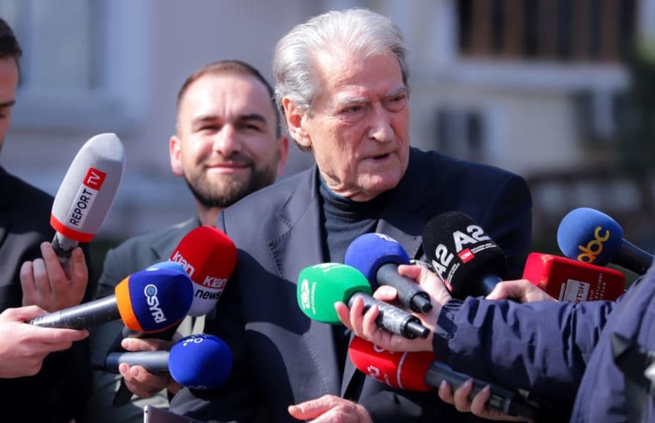 Berisha thirrje qytetarëve: Më 12 mars para Kuvendit për dorëheqjen e Ramës