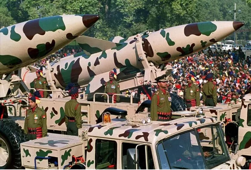 India blen armë me vlerë 25 miliardë dollarë, mes tyre sistemet ruse S-400