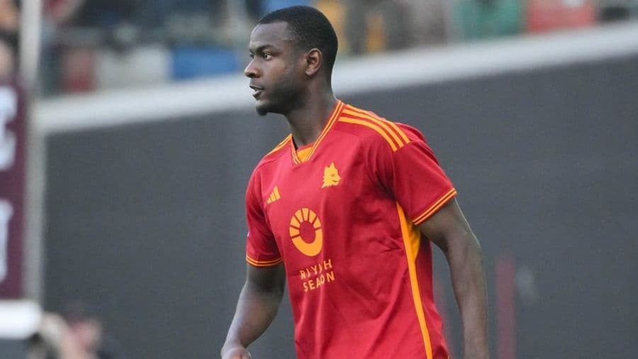            Barcelona, gjen mbrojtës tek Roma 