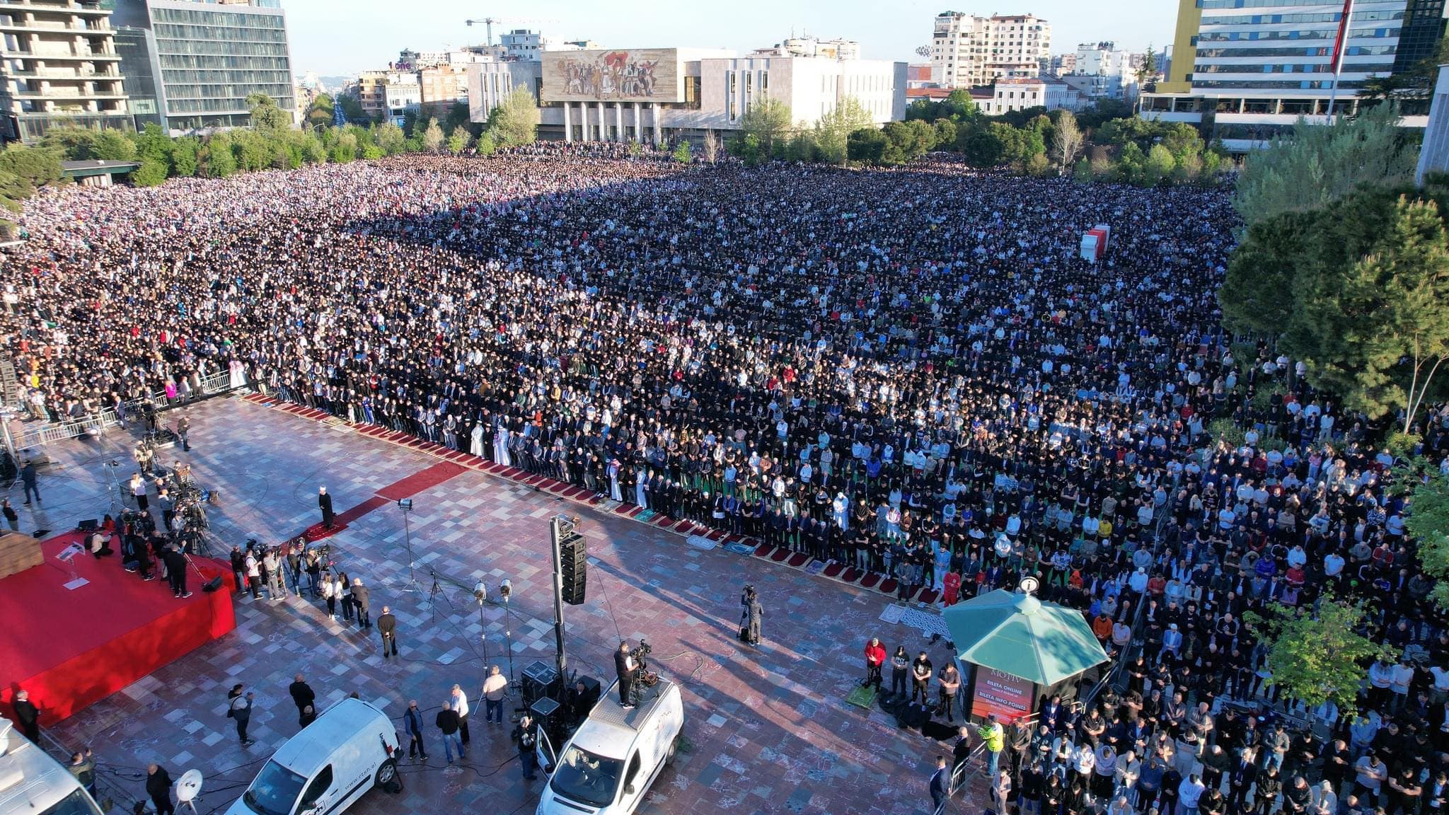 KMSH: Namazi i Fitër Bajramit do të falet nesër në sheshin “Skënderbej”