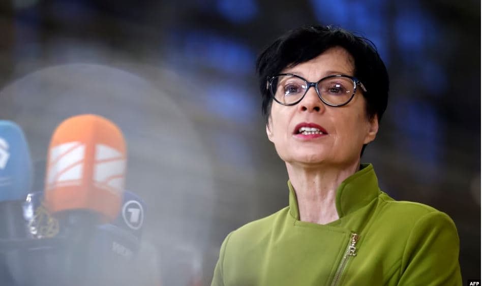   Shkak zhvillimet politike në Kosovë/ Komisionerja Marta Kos shtyn vizitën e planifikuar
