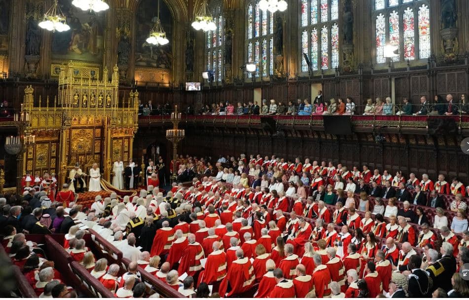 Lordët largohen, Britania po përjashton fisnikët e trashëguar nga Parlamenti pas 700 vjetësh