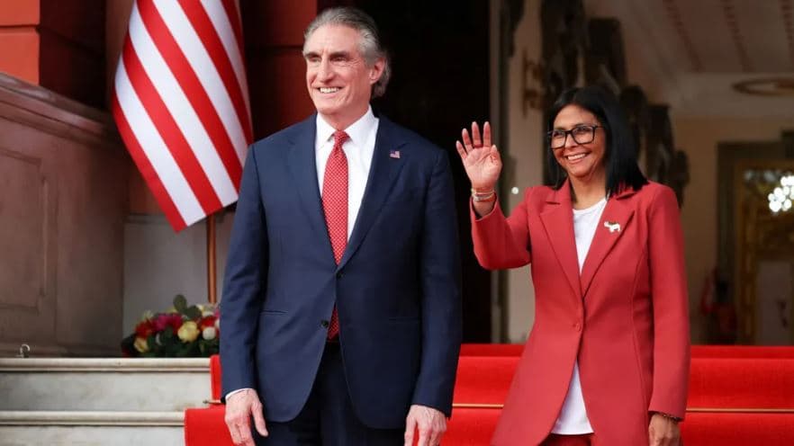 SHBA dhe Venezuela drejt normalizimit të marrëdhënieve diplomatike pas arrestimit të Maduros