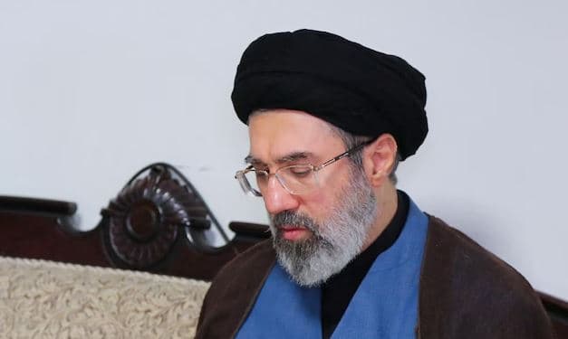 Djali i Ali Khameneit, emërohet Lideri i ri Suprem i Iranit