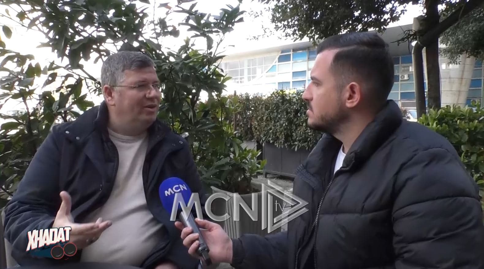 Xhadat/ Shkarkohet shefi i urgjencës në Elbasan, doktori: Më larguan për ‘performancë të ulët’, por nuk më dhanë asnjë provë. Drejtoresha e spitalit rajonal kyç derën e spitalit