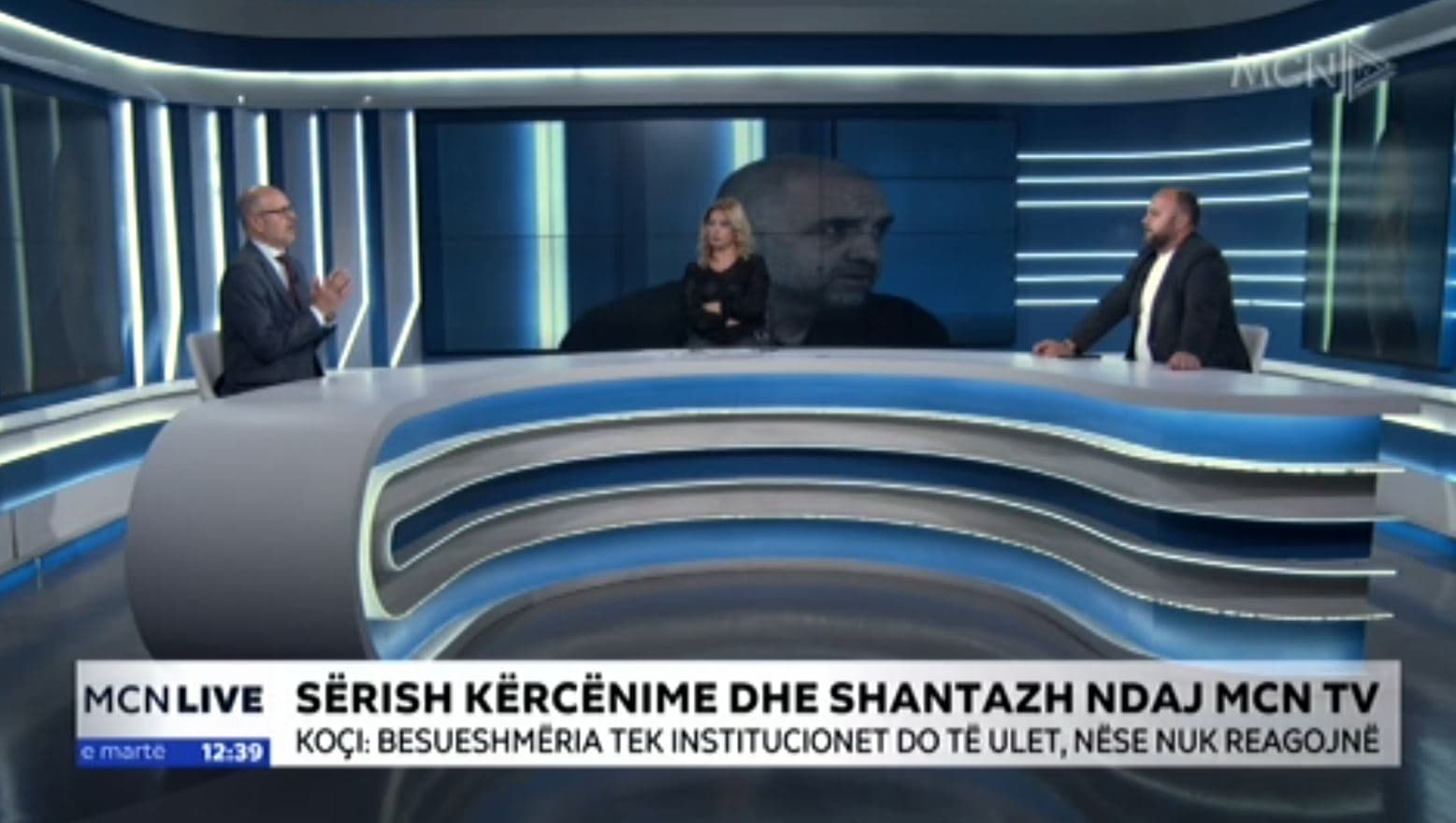Kërcënime ndaj drejtorit të MCN/ Koçi: Ngjarje e papranueshme. Kume: Përsëritja, prej mos reagimit të policisë (VIDEO)