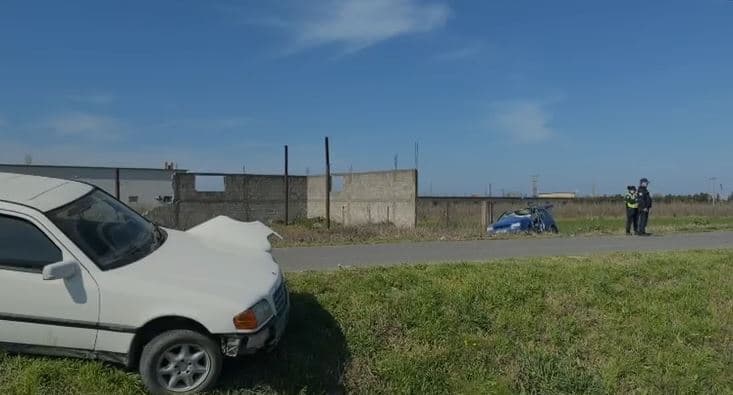 Përplasen dy makina në aksin Rrile–Shëngjin, plagosen drejtuesit (VIDEO)