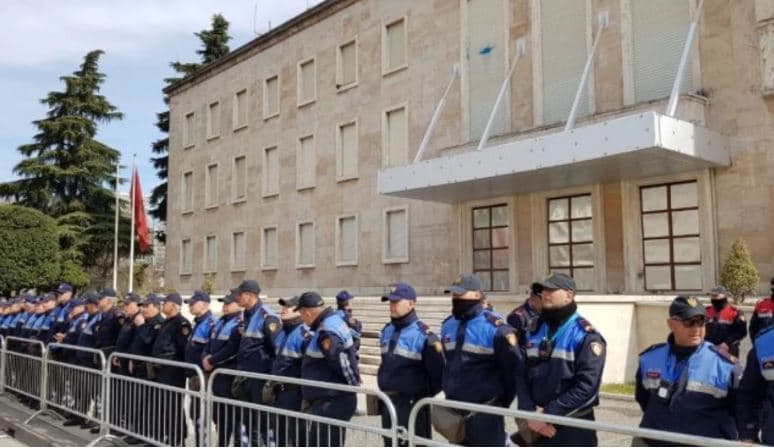   Protesta kombëtare e opozitës/ Policia njofton për rrugët që do të bllokohen
