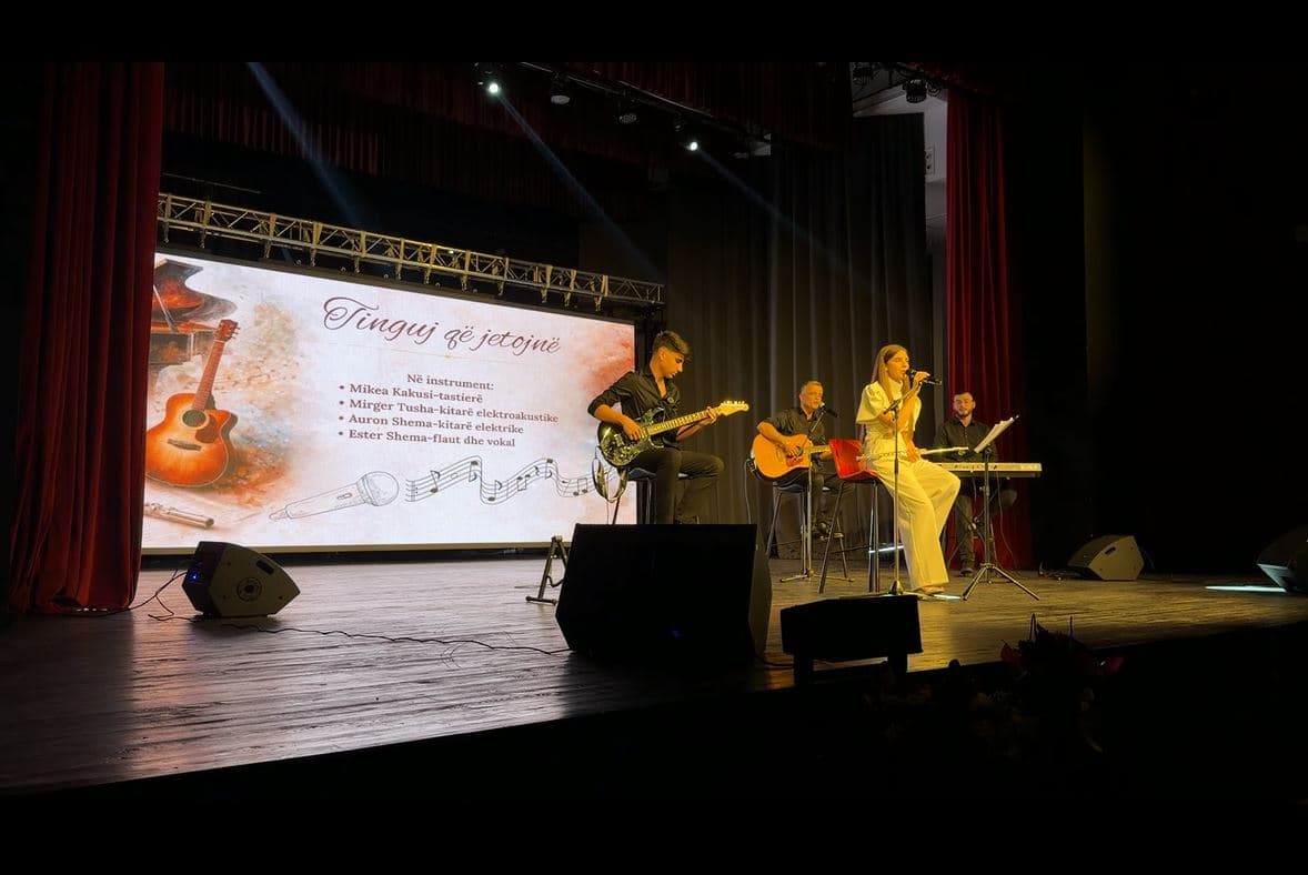   Muzika qytetare nën ritmet jazz dhe blues në Lezhë