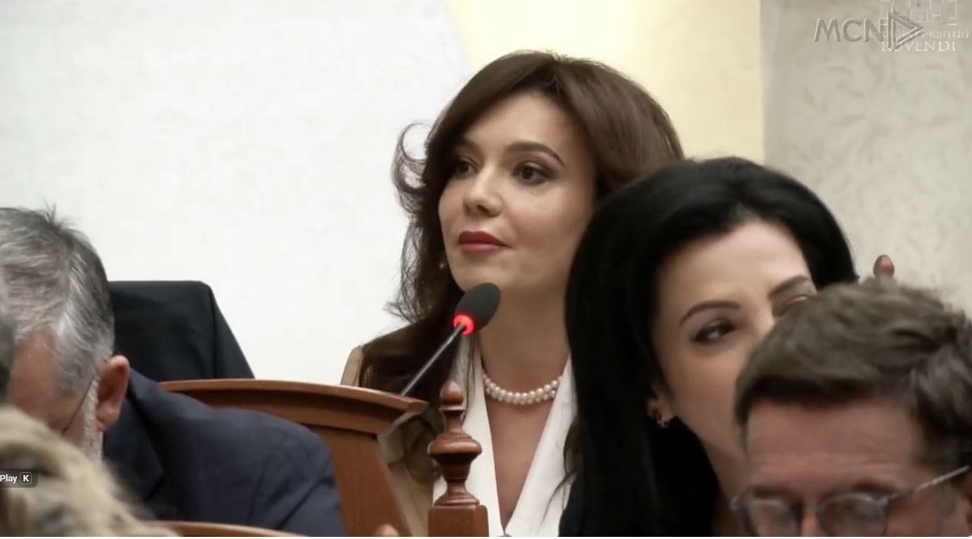 Votëbesohen ministrat e rinj/ Berisha dhe Topalli “kundër” shkarkimit të Spiropalit (VIDEO)