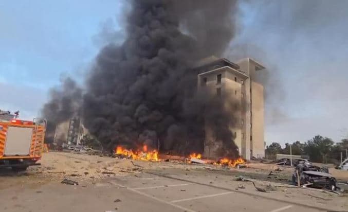 “Do të paguajnë çmim të rëndë”, Izraeli paralajmëron goditje më të forta ndaj Iranit