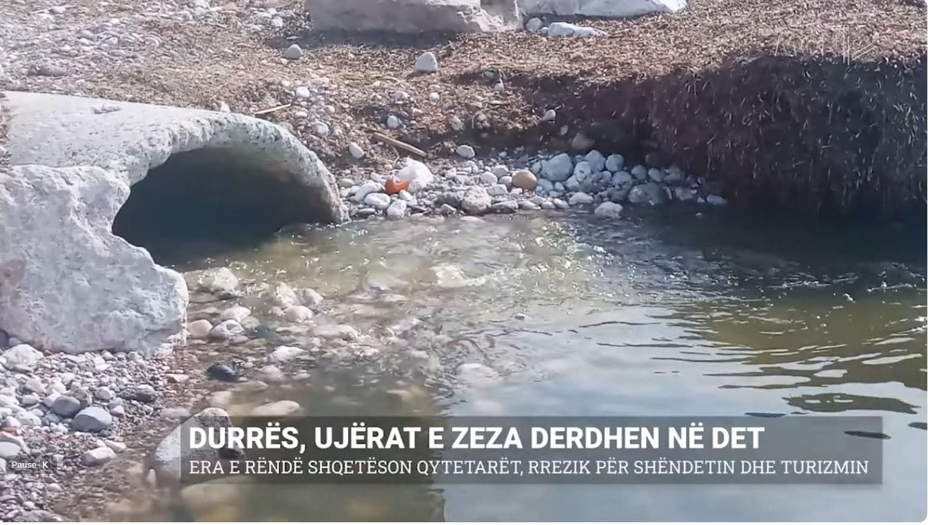 Durrës, ujërat e zeza derdhen në det / Era e rëndë shqetëson qytetarët