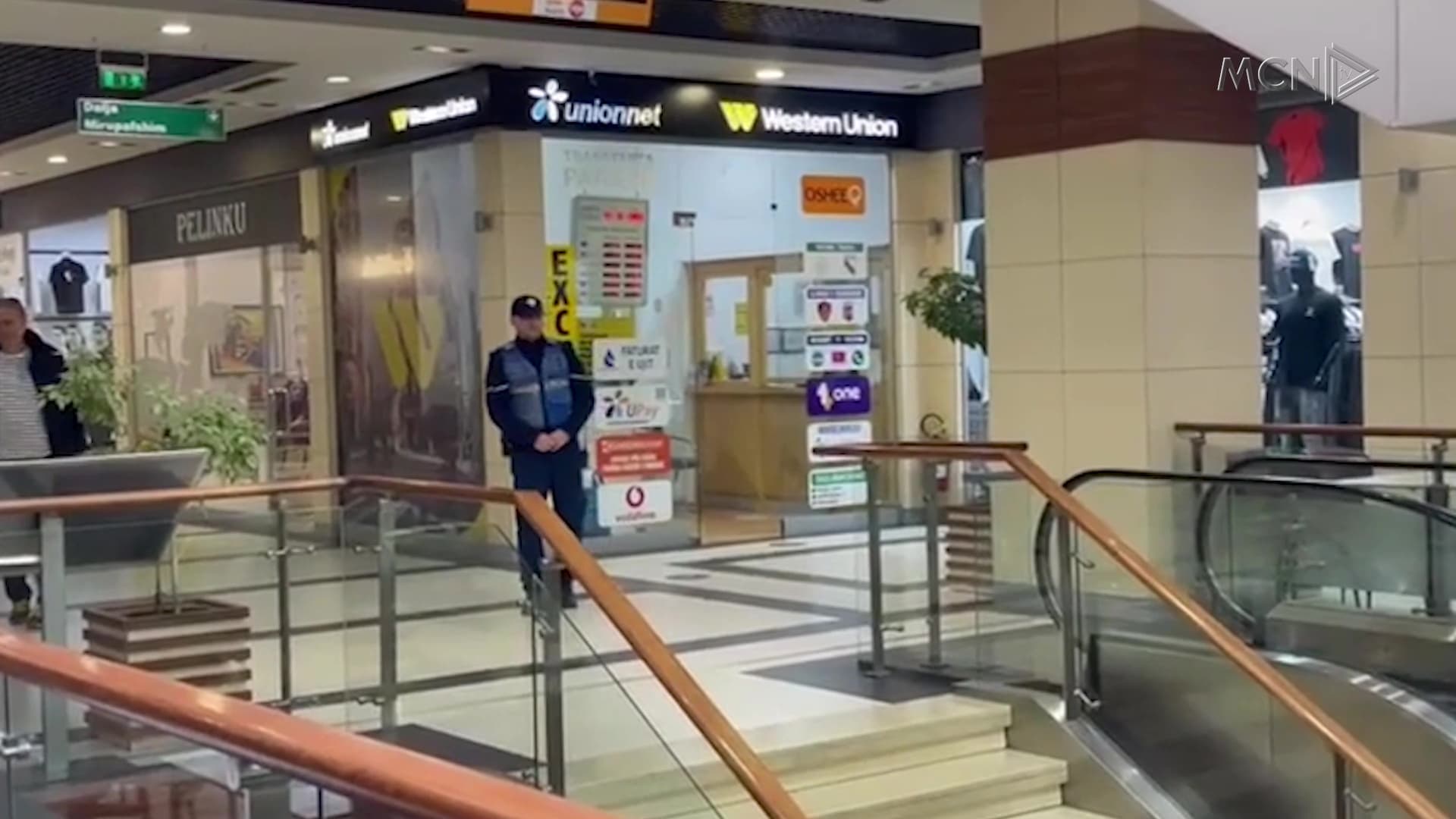 Grabitet me armë pika e këmbimit valuator / Ngjarja në qendrën tregtare “Concord”, autori në kërkim (VIDEO)