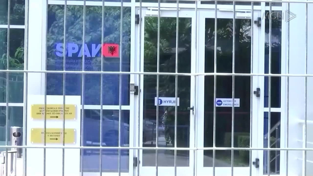 Gjykata e Lartë rrëzon rekursin për Ervina Gjanën / Dosja AKSHI, zyrtarja e policisë këkoi kthimin e celularëve (VIDEO) 