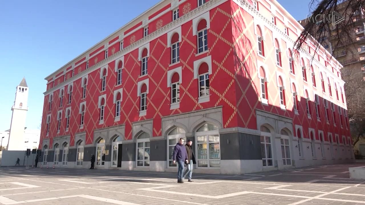 “Shqipëria po plaket” / KLSH: Shteti pa plan, mosha e punës do përgjysmohet (VIDEO)