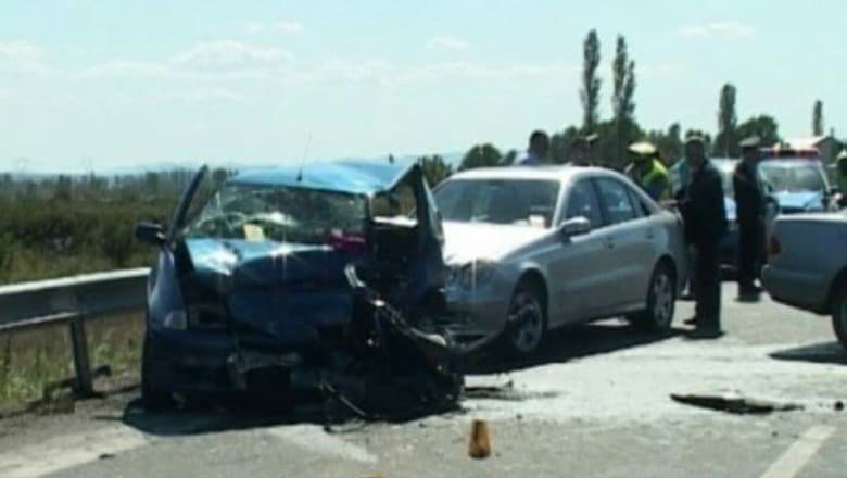 Aksidenti i djeshëm në Fushë-Krujë me një e vdekur dhe dy të plagosur, arrestohet 24-vjeçari