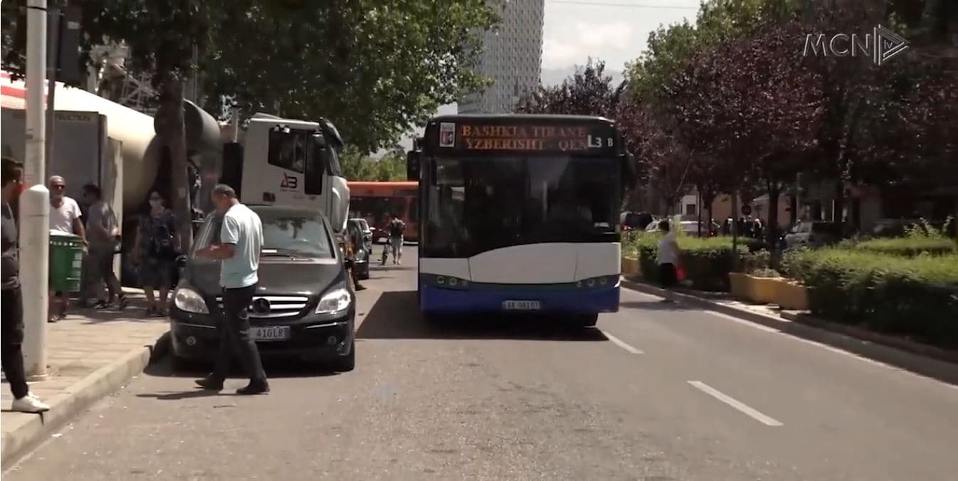 Transporti publik drejt paralizimit. 450 linja në të gjthë vendin mund të pezullojnë aktivitetin