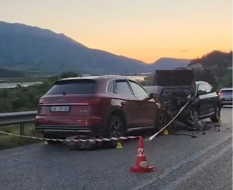 Përplasen dy mjete në Memaliaj, 8 të plagosur