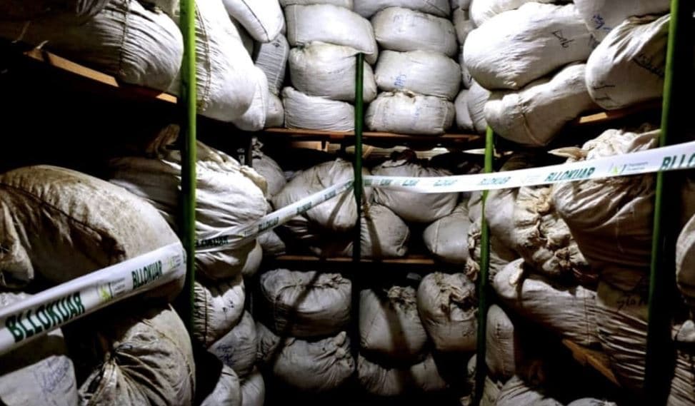 Pa etiketa dhe informacion për afatin e përdorimit, AKU bllokon 4 ton produkte bimore