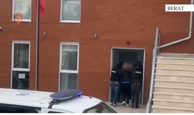 Dimal/ Goditet grupi i shpërndarjes së kokainës, 3 të arrestuar dhe 2 në kërkim